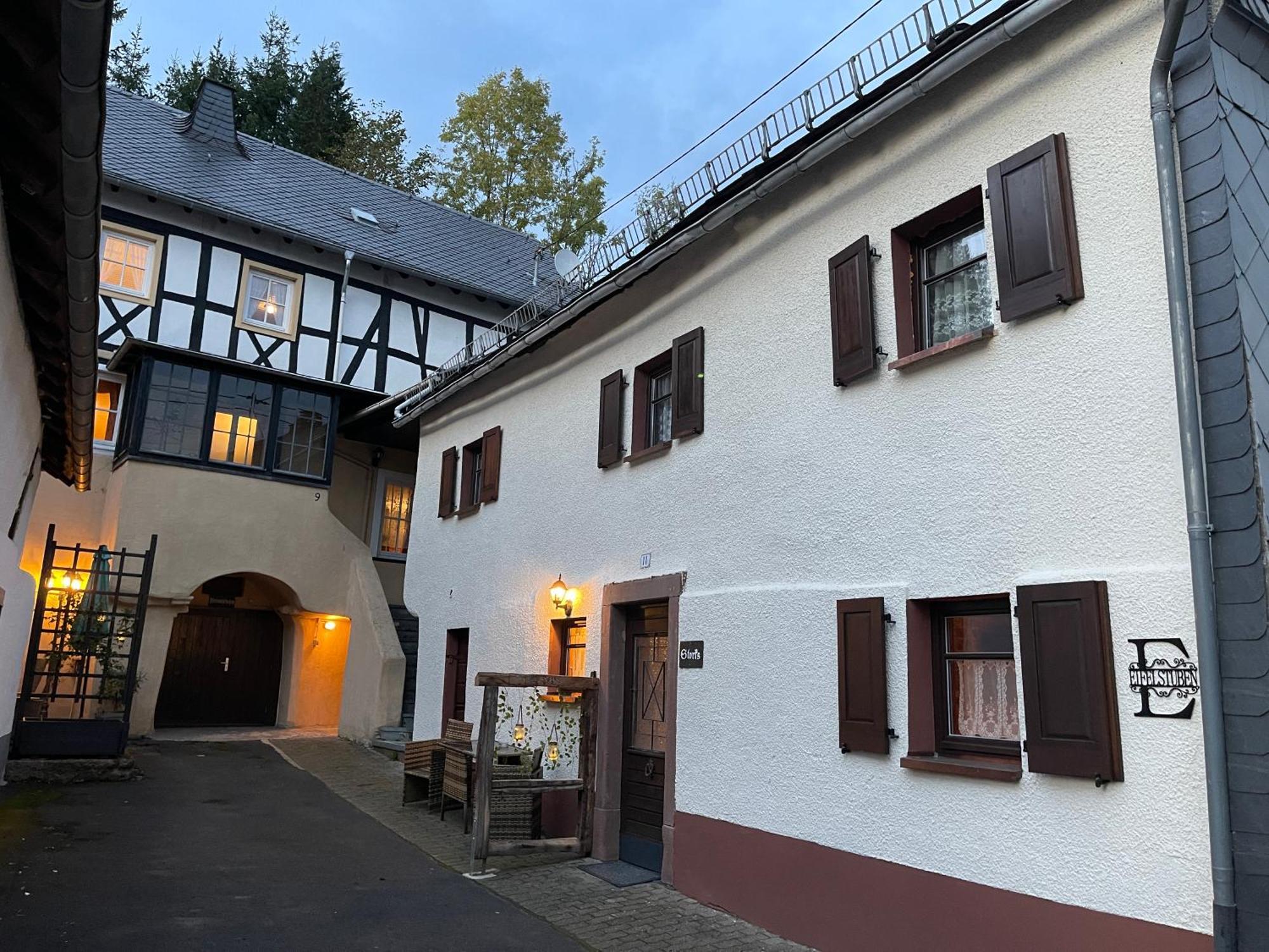 Ferienhaus Eifelstuben Mit Charme - Bauernstube Vulkaneifel - Naehe See Und Burgruine Ulmen Экстерьер фото